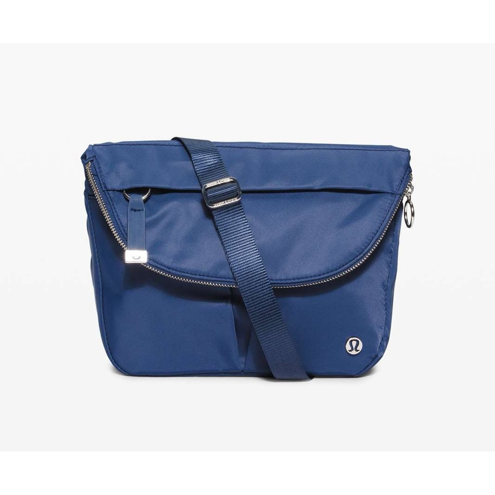 Lululemon All Night Festival Bag *5L
Ink Blue